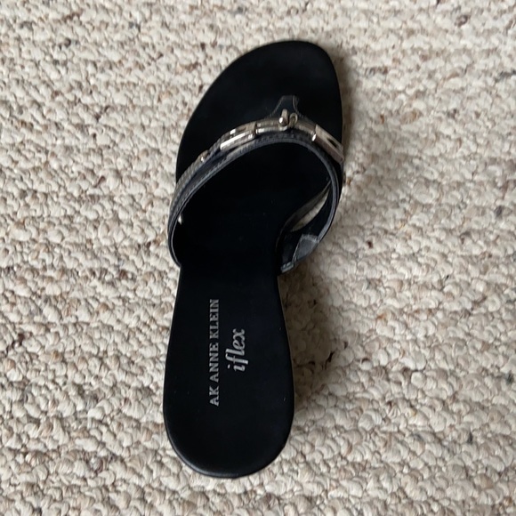 ANNE KLEIN iflex sandals - Picture 6 of 7